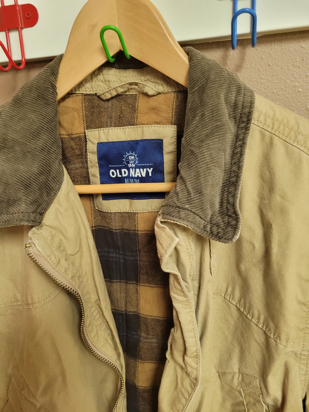 Old Navy Men's Khaki Field Jacket with Dark Brown Collar - Picture 5 of 7